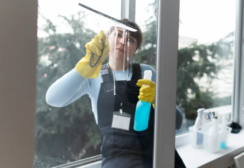 Nettoyage de vitres intérieures et extérieures à Angerville-l'Orcher